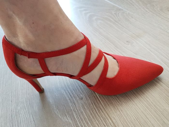 Montrez moi vos chaussures, je suis perdu.... j'arrive pas à trouver ou à me décider sur un style...