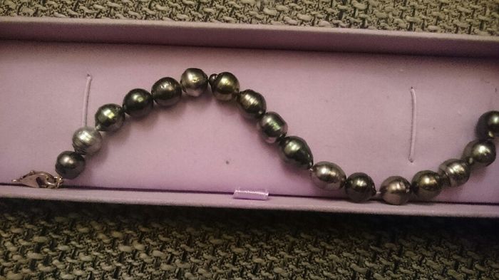 Bracelet or not bracelet? - 1