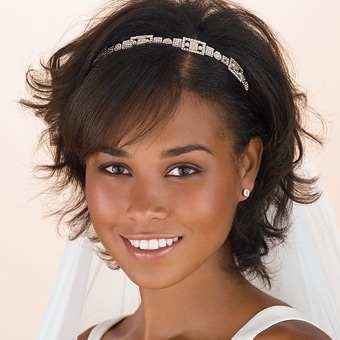 coiffure mariée cheveux courts