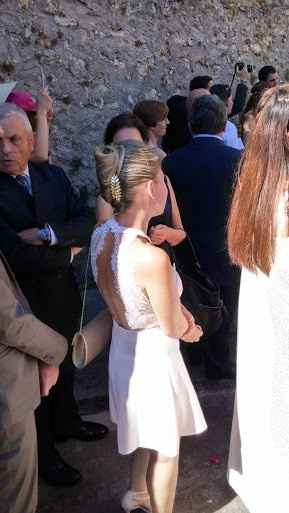 Robe 6 en rose et pas noire