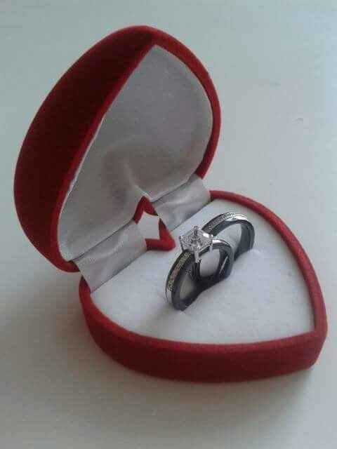 Avez-vous publié une photo de votre bague de fiançailles ? - 1