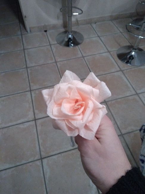 diy du soir : roses en papier crepon 2