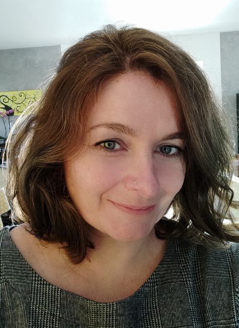 Comment faire de mes cheveux blancs un allié beauté lors de mon mariage ? 2