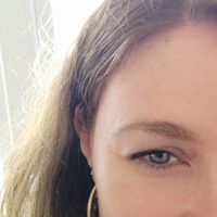 Comment faire de mes cheveux blancs un allié beauté lors de mon mariage ? - 2