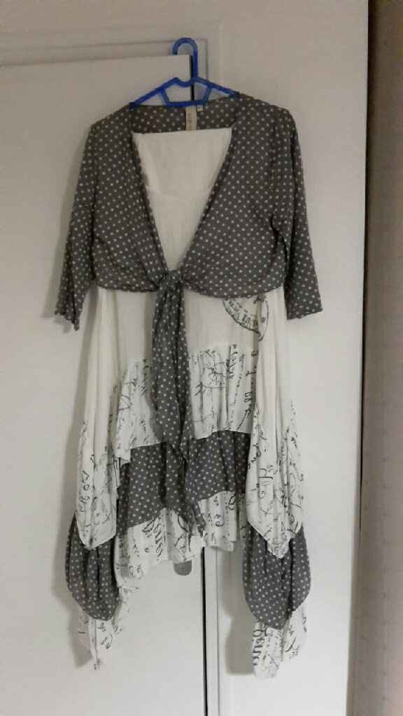 Votre futur(e) verra-t-il/elle votre robe avant le jour J ? - 1