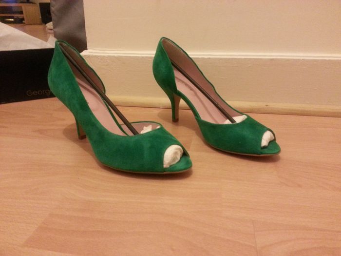 Chaussures couleur robe ou dépareillées - 1