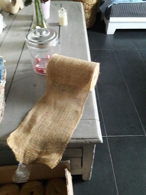A celle qui ont fait le noeud de chaise en toile de jute - 1