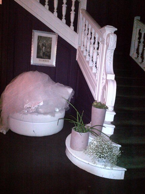 l'escalier qui mène aux chambres