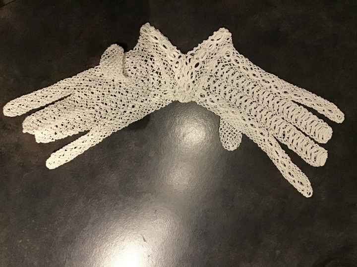 Pour ou contre les gants pour la mariée ? 👰 - 1