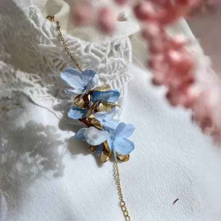 Tenue : boutonnière / accessoires témoin femme (côté marié) ? - 1