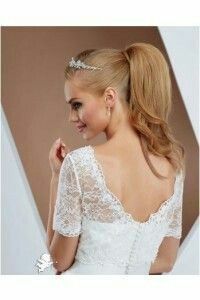 Pensez vous que ma robe va bien avec une couronne de fleurs ? - 3