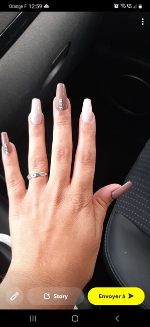 Quelle couleur de vernis vous porteriez en tant qu'invitée ? 💅 - 1