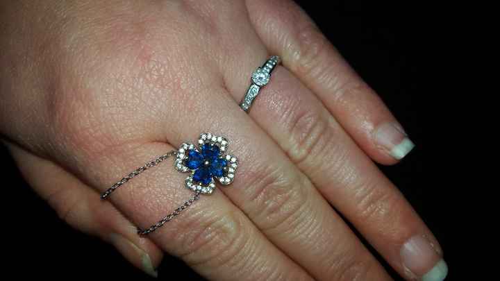 collier trèfle bleu