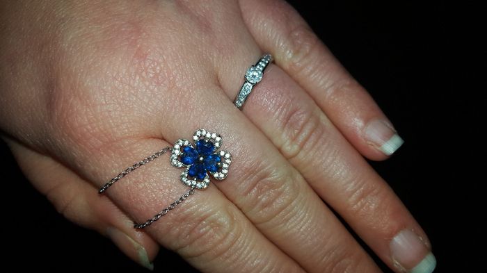 collier trèfle bleu