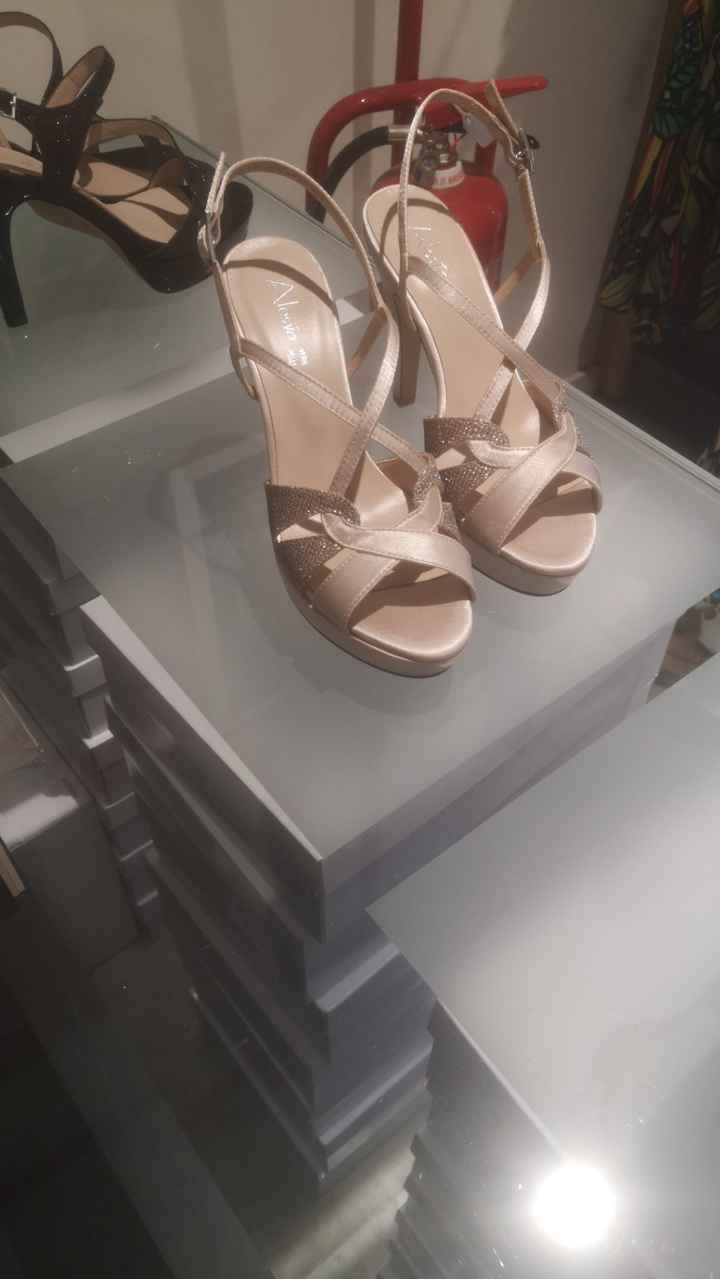 Avis !! Chaussures champagne & robe blanche, ça passe ? - 1