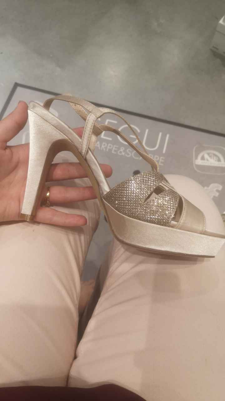 Avis !! Chaussures champagne & robe blanche, ça passe ? - 3