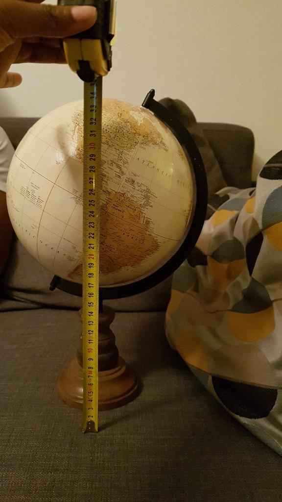 Dimensions globe terrestre