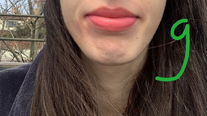 10 teintes de rouge à lèvres à l'essai à la lumière naturelle 10