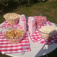 bar à popcorn: caramel beurre salé, fruits rouges, beurre de cacahuète, wasabi!