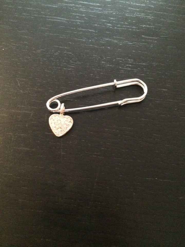 Bijoux et accroche traîne - 1