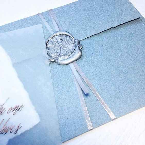 Une enveloppe (évidemment pas faite pour le faire-part "parchemin")