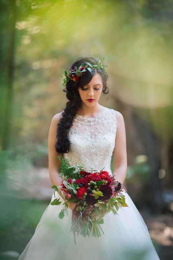 Le bouquet et/ou la couronne de fleurs