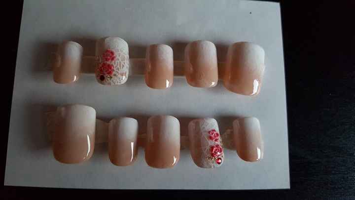 Faux ongles pour la mairie - 1