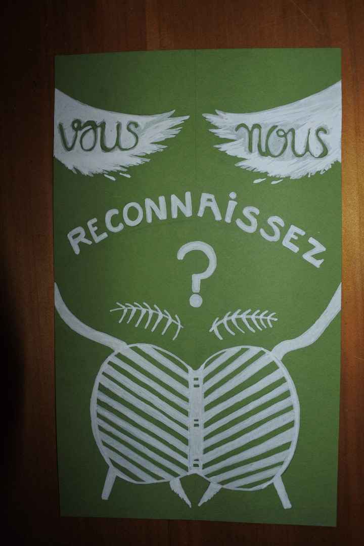 Placé à coté du livre d'or, je vais y ajouter une photo de moi et une photo de mon fiancé quand on é