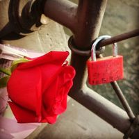 Ecrivez vos 2 noms sur le cadenas de l'amour - 1