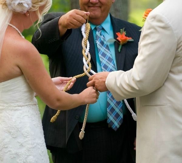 CEREMONIE LAIQUE 