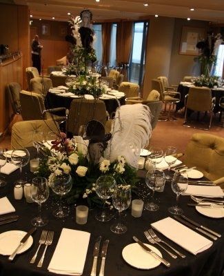 table thème cabaret