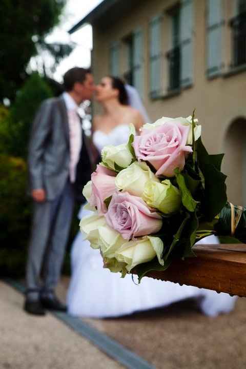 Les mariés et le bouquet