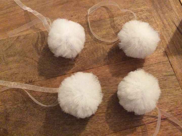 Mes pompons voitures invités 
