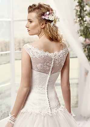 Robes dos dentelle - 2