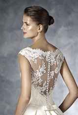 Robes dos dentelle - 1