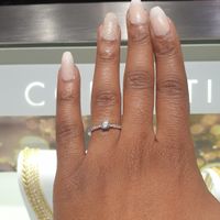 Tu sais où ta moitié a acheté ta bague de fiançailles ? 💍 - 1
