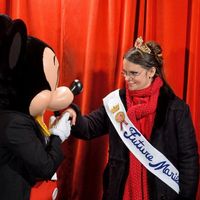 Poignée de main avec Mickey