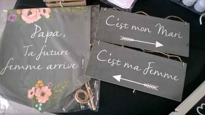 pancarte que ma fille portera en rentrant a l'église et pancarte chaise