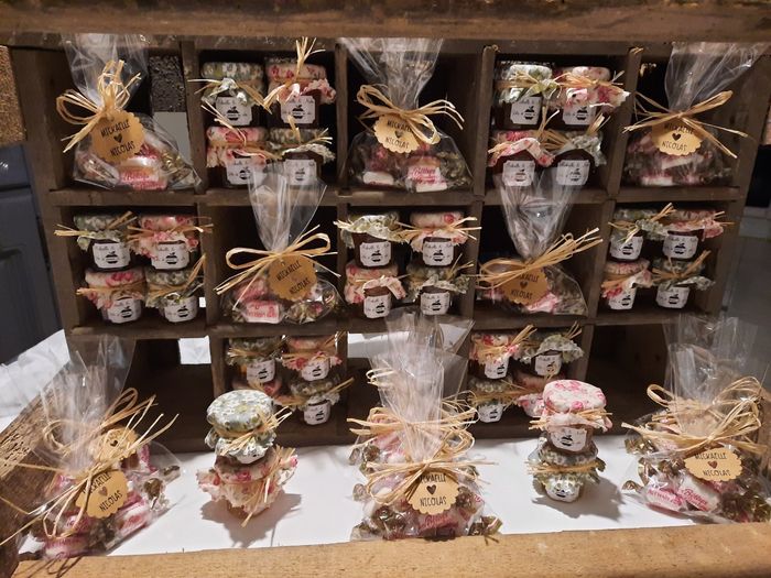 Décor pour cadeaux invités - 2