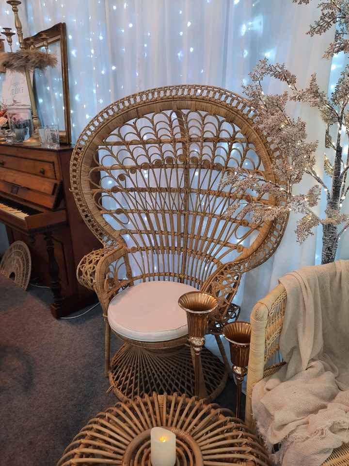 Fauteuil emmanuelle. - 1