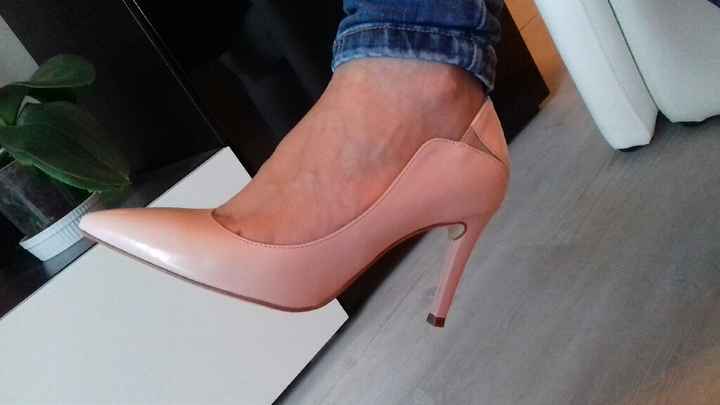 Vos chaussures ! - 1