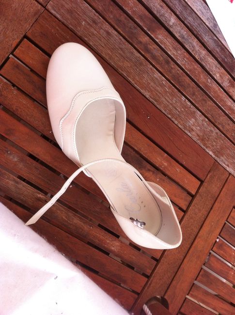 Chaussures avant teintures 