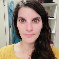 Faire son maquillage soi-même ou par une amie - 1
