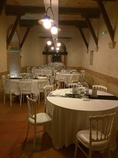 La salle et les tables