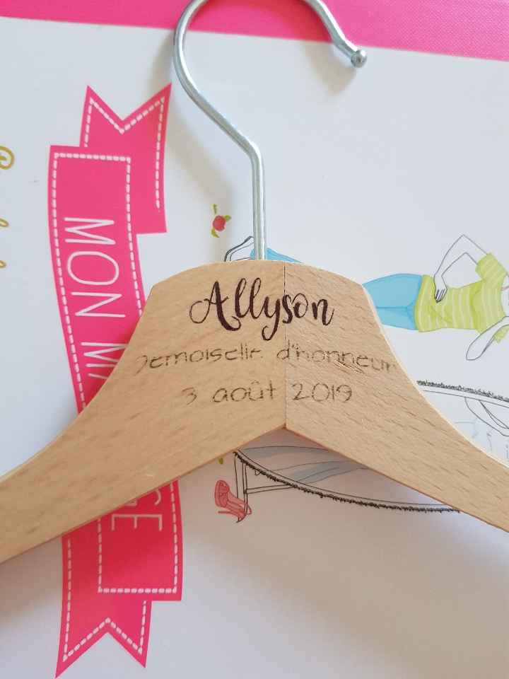 Cintre personnalisé - 5