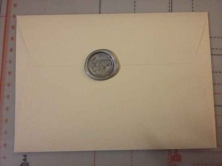 Enveloppe avec cachet de cire à nos initiales