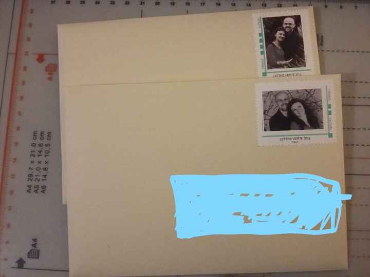 Enveloppes avec timbre personnalisé