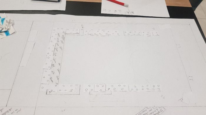 Combien de personnes à la table des mariés ? 1