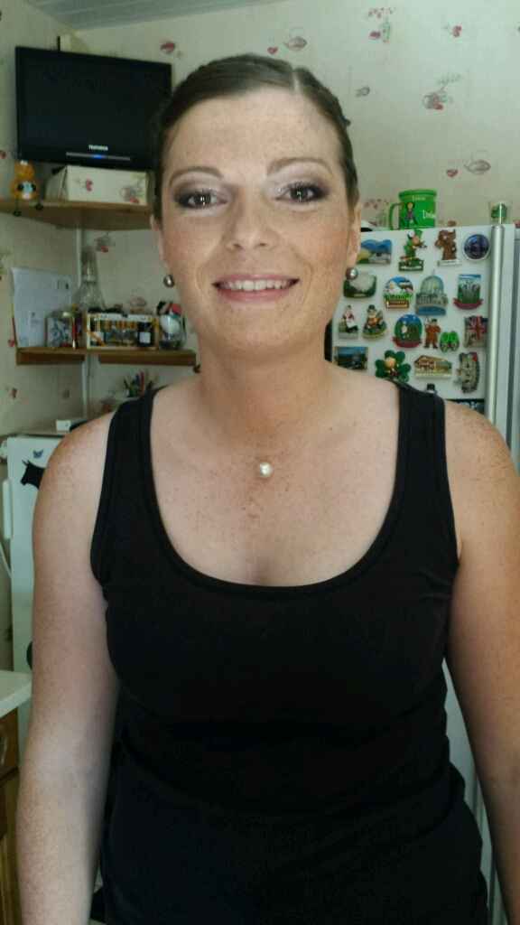 Mes essais : maquillage, coiffure et robe - 2