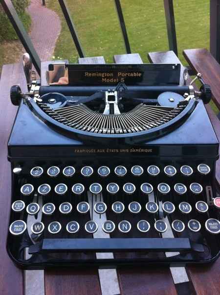 Machine a écrire vintage